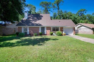 7690 Old Hickory Dr in Pensacola, FL - Building Photo