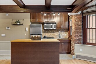 337 Beacon St, Unit 1## in Boston, MA - Building Photo - Building Photo