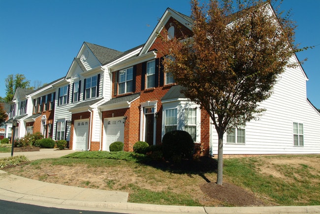 4514 Spring Moss Cir in Glen Allen, VA - Foto de edificio - Building Photo