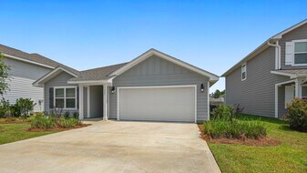 345 This Way in Freeport, FL - Building Photo