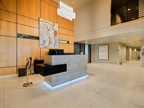 425 W Beech St in San Diego, CA - Foto de edificio - Building Photo