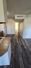 504 Sacramento Ave, Unit Humble Living in Red Bluff, CA - Foto de edificio - Building Photo