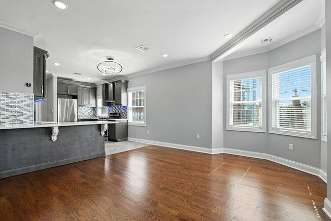 159 Elm St, Unit 2