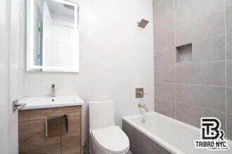 92 Manhattan Ave in Brooklyn, NY - Building Photo - Building Photo