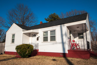 Peach Street Townhomes in Portsmouth, VA - Building Photo - Other