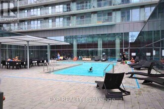 103 The Queensway in Toronto, ON - Building Photo - Building Photo