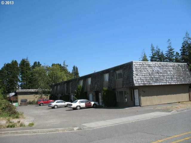 145 Laclair St in Coos Bay, OR - Building Photo