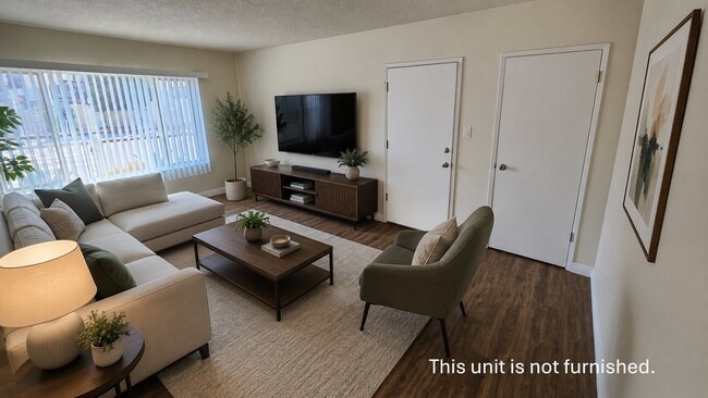 1375 W 20th St, Unit 1