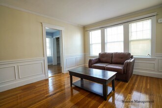 81 Beechcroft St, Unit 1 in Boston, MA - Building Photo - Building Photo