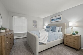 Huntington House Apartments in Riverview, MI - Building Photo - Building Photo