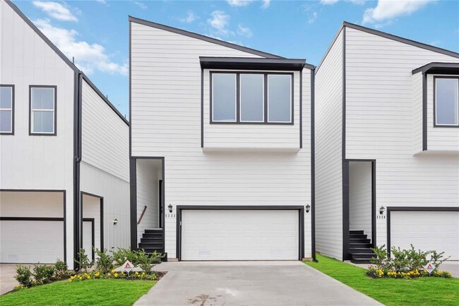 property at 5322 Rue St