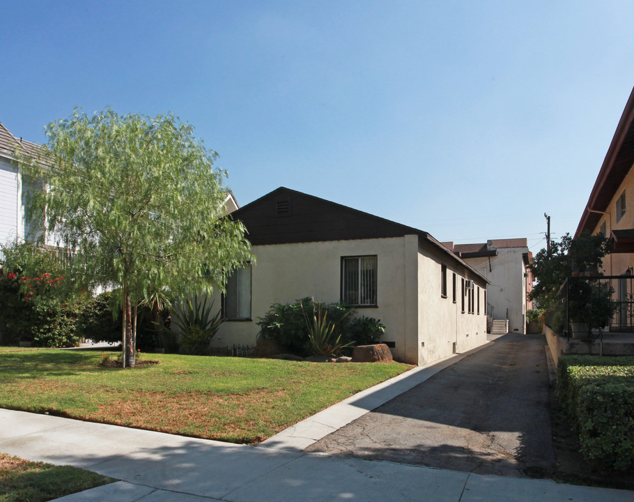 1054 Spazier Ave in Glendale, CA - Building Photo