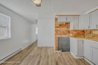 323 Vaughn St in Luzerne, PA - Building Photo - Building Photo