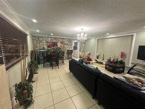7400 W 17th Ave in Hialeah, FL - Building Photo - Building Photo