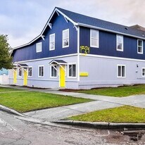 1524 S 8TH ST, Unit D in Tacoma, WA - Building Photo