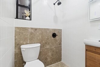 176 Rivington St in New York, NY - Building Photo - Building Photo