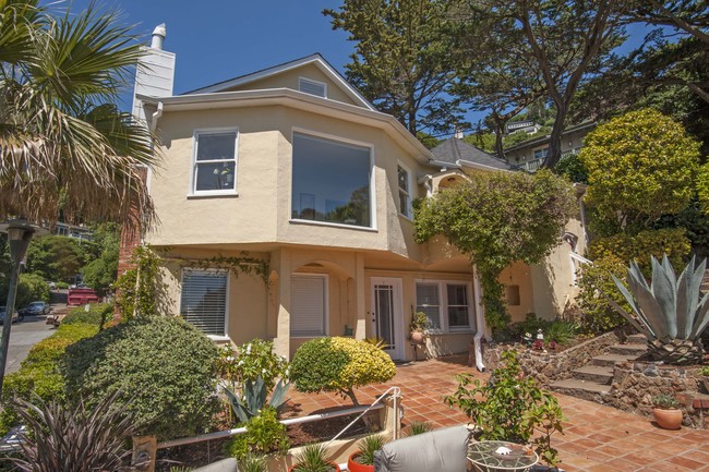 Elegant Bay View Triplex in Sausalito in Sausalito, CA - Building Photo - Building Photo