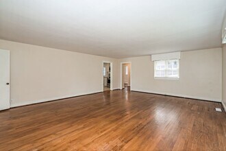 4020 Vailwood Dr in Nashville, TN - Building Photo - Building Photo
