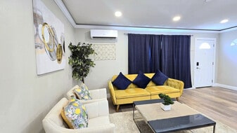 1059 Gillespie Dr in Spring Valley, CA - Building Photo