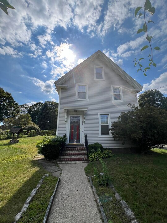 265 Common St, Unit 2 in Quincy, MA - Building Photo