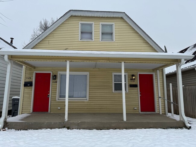 1129 S Sheffield Ave