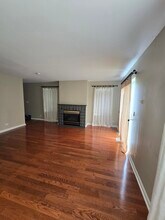 443 Village Creek Dr in Lake In The Hills, IL - Building Photo - Building Photo