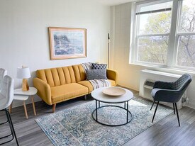 2515 Burnet Ave in Cincinnati, OH - Building Photo