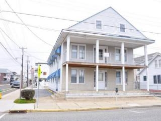 2910-2912 Ocean Ave in Wildwood, NJ - Building Photo