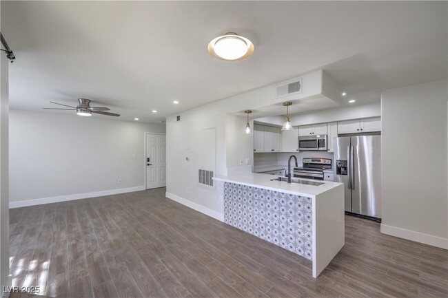 2300 E Silverado Ranch Blvd in Las Vegas, NV - Building Photo - Building Photo