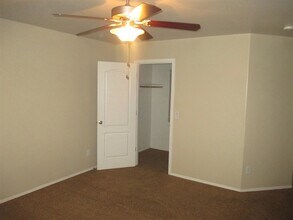 11337 W Lincoln St in Avondale, AZ - Foto de edificio - Building Photo
