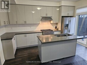2752 Peter Matthews Dr in Pickering, ON - Building Photo - Building Photo
