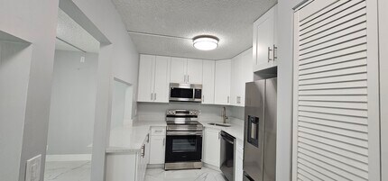 4991 Sable Pine Cir in West Palm Beach, FL - Building Photo - Building Photo
