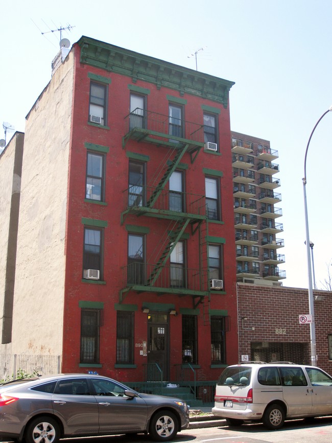 890 Bergen St in Brooklyn, NY - Building Photo - Building Photo