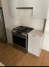 2493 Montrose Av in Abbotsford, BC - Building Photo - Building Photo