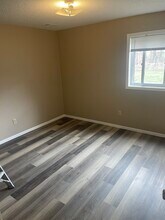 2301 Cannon St, Unit 3 in Hastings, MN - Foto de edificio - Building Photo