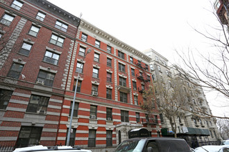 316 W 94th St in New York, NY - Building Photo - Building Photo