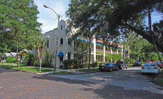 El Marisol in St. Petersburg, FL - Building Photo - Building Photo