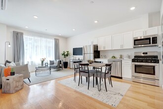 60 Cottage St-Unit -2A in Jersey City, NJ - Building Photo - Building Photo