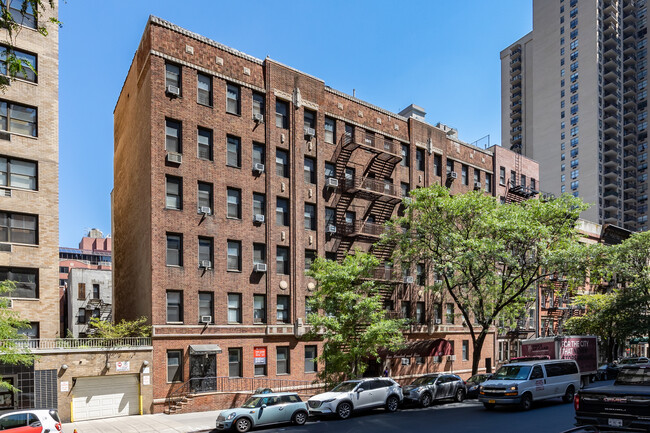 405 E 72nd St in New York, NY - Building Photo - Primary Photo