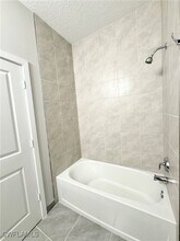 5570 Cassidy Ln in Ave Maria, FL - Foto de edificio - Building Photo