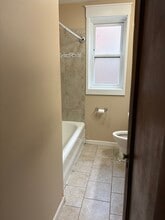 7327 Pershing Ave, Unit 1st Floor in University City, MO - Building Photo - Building Photo