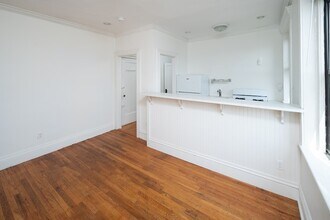 51 Park Dr, Unit 34 in Boston, MA - Building Photo - Building Photo