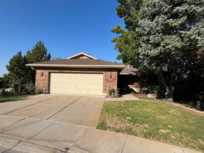 property at 1676 Whispering Oaks Dr