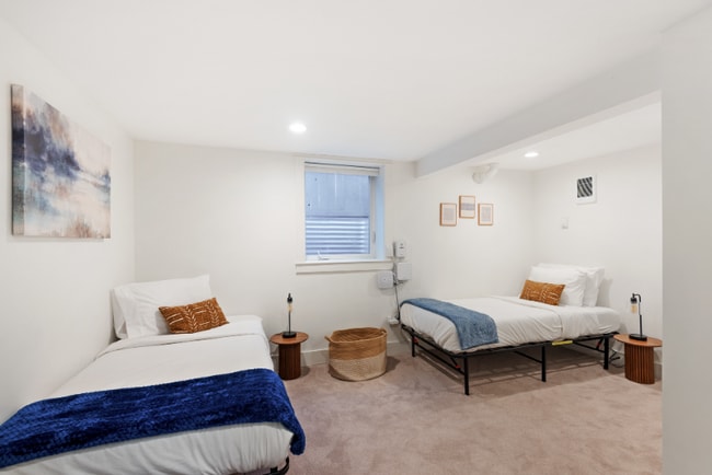 9438 N Portsmouth Ave in Portland, OR - Building Photo - Building Photo