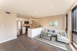 244 Hanover St-Unit -210 in Boston, MA - Building Photo - Building Photo