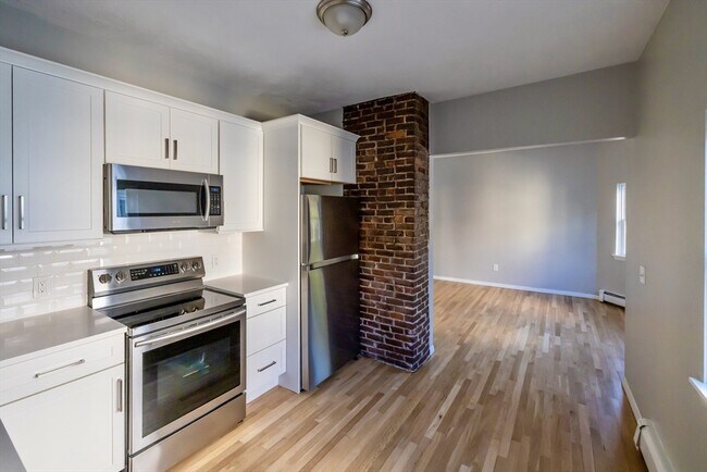 34 Edison Green in Boston, MA - Building Photo - Building Photo