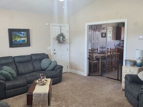 300 Pine Ridge Ln in Holly Ridge, NC - Building Photo - Building Photo