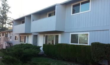 Walnut Apartments in Vancouver, WA - Building Photo - Building Photo