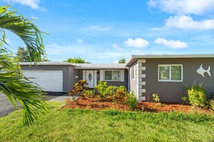 4777 NW 5th St in Plantation, FL - Building Photo