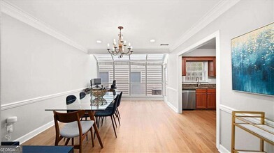 28 Mt Vernon Cir in Dunwoody, GA - Foto de edificio - Building Photo